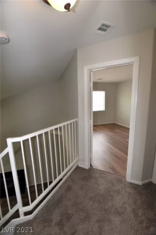 Photo #5: 2299051 Listing 