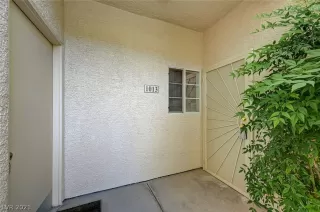 Photo #1: 2299092 Listing