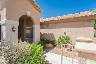 Photo #4: 2299114 Listing