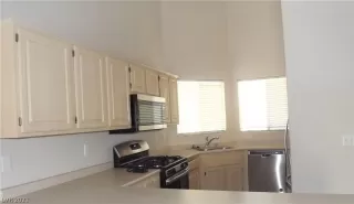 Photo #3: 2299123 Listing 