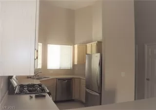 Photo #4: 2299123 Listing 