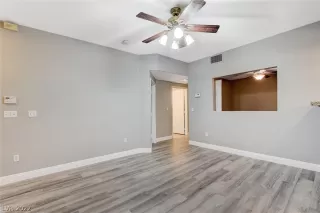 Photo #5: 2299147 Listing 