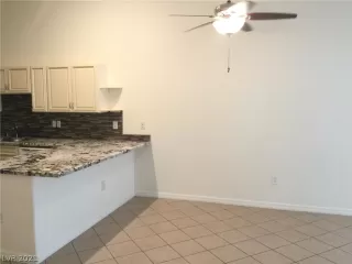 Photo #5: 2299155 Listing 