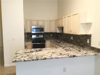 Photo #6: 2299155 Listing 