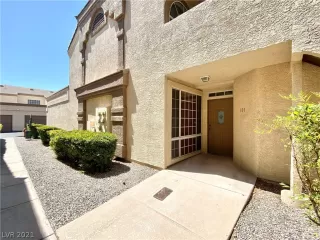 Photo #1: 2299187 Listing 