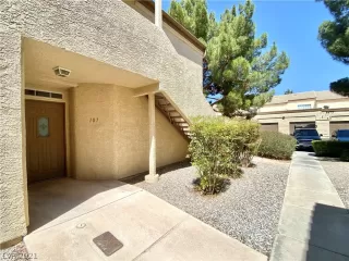 Photo #2: 2299187 Listing 