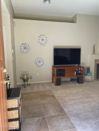 Photo #2: 2299191 Listing 