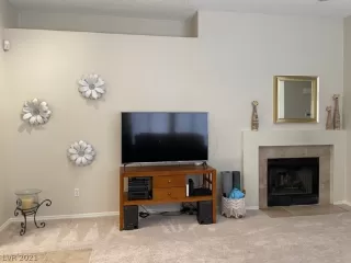 Photo #3: 2299191 Listing 