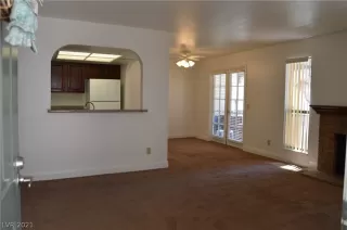 Photo #3: 2299207 Listing