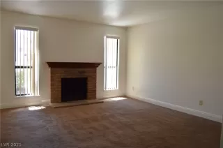 Photo #6: 2299207 Listing