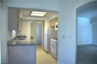 Photo #2: 2299219 Listing 