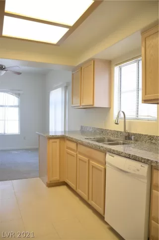 Photo #6: 2299219 Listing 