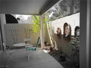 Photo #4: 2299223 Listing 