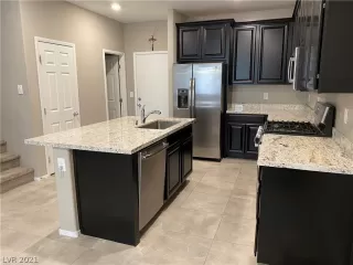 Photo #4: 2299228 Listing 