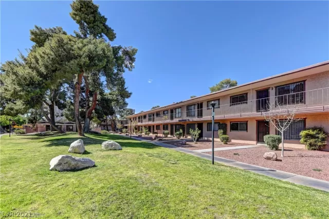 MLS: 2299236 Condo For Sale