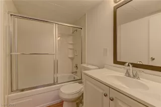 Photo #6: 2299236 Listing