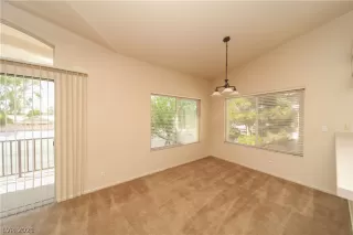 Photo #3: 2299242 Listing 