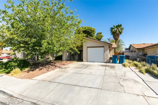 MLS: 2299261 Condo For Sale