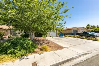 Photo #2: 2299261 Listing 