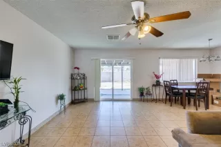 Photo #5: 2299261 Listing 