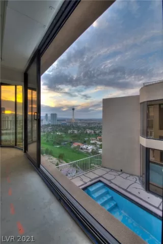 Photo #2: 2299265 Listing