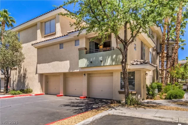 MLS: 2299280 Condo For Sale