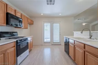 Photo #1: 2299314 Listing 