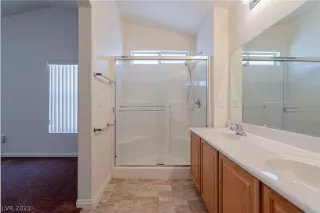 Photo #3: 2299314 Listing 