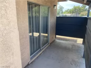 Photo #4: 2299329 Listing 