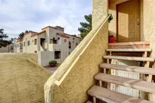 Photo #1: 2299405 Listing 