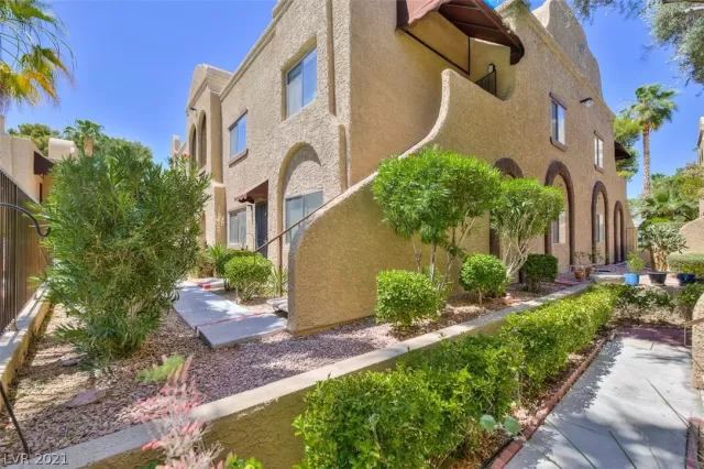 MLS: 2299423 Condo For Sale