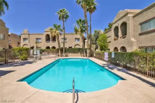 Photo #1: 2299423 Listing