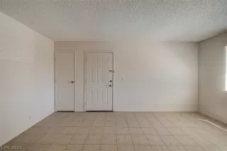 Photo #2: 2299423 Listing