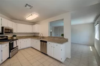 Photo #6: 2299423 Listing