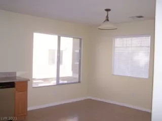 Photo #3: 2299428 Listing 