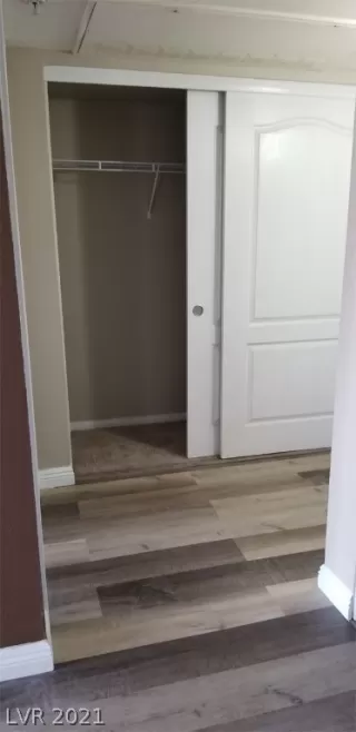 Photo #6: 2299440 Listing