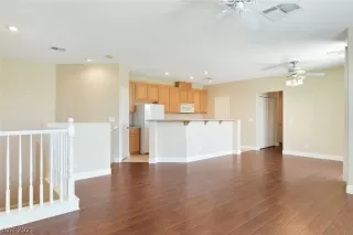 Photo #2: 2299461 Listing 