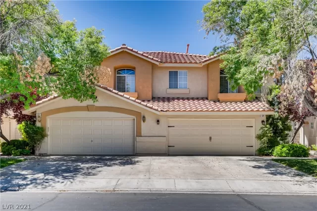 MLS: 2299472 Condo For Sale