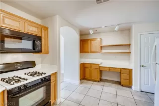 Photo #2: 2299472 Listing