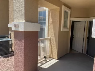 Photo #2: 2299476 Listing 