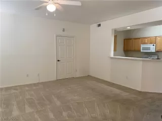 Photo #3: 2299476 Listing 