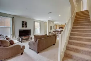 Photo #2: 2299490 Listing