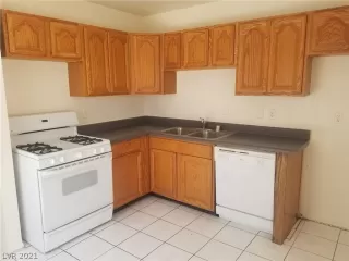 Photo #2: 2299494 Listing