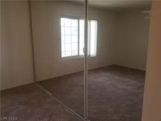 Photo #6: 2299494 Listing