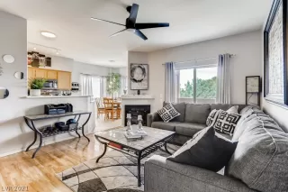 Photo #1: 2299501 Listing 