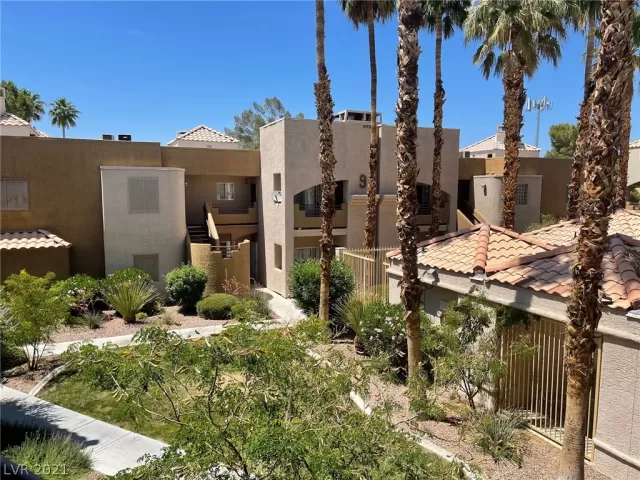 MLS: 2299506 Condo For Sale