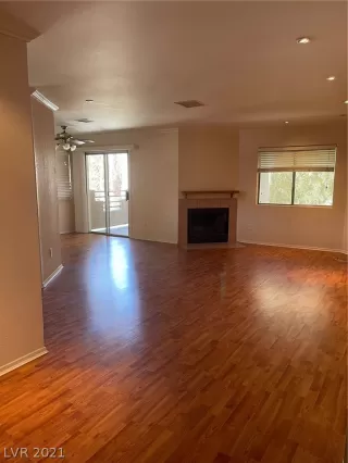 Photo #1: 2299506 Listing 