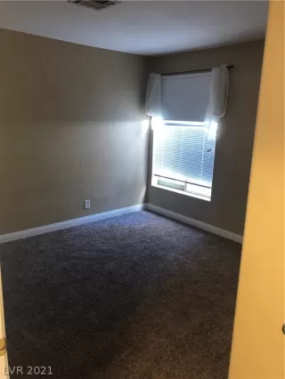 Photo #3: 2299521 Listing 