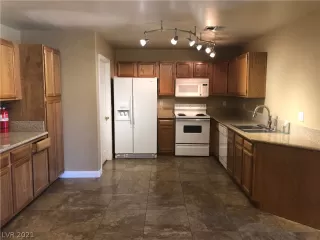 Photo #6: 2299521 Listing 