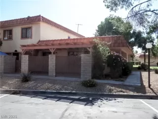 Photo #2: 2299544 Listing